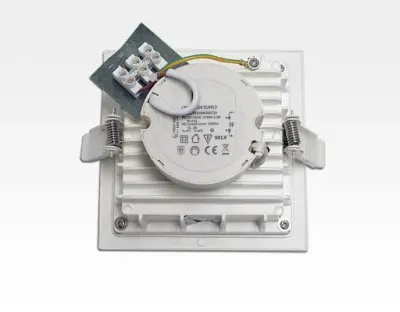 30W LED Einbau Downlight weiß quadratisch Warm Weiß / 2700-3200K 1800lm 230VAC IP44 120Grad -Ausstellungsstück mit kleinen Schönheitsfehler — Bild 4
